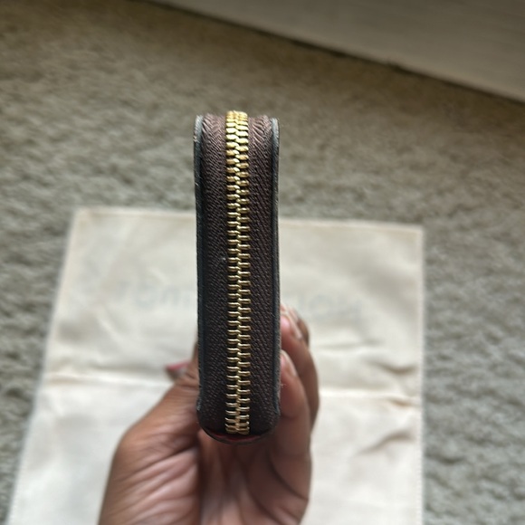 Louis Vuitton Clémence Wallet (like new w/ box) - Picture 10 of 15